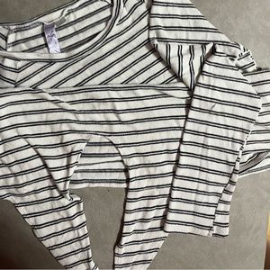 Tie-Front Long Sleeve Knit Top — S